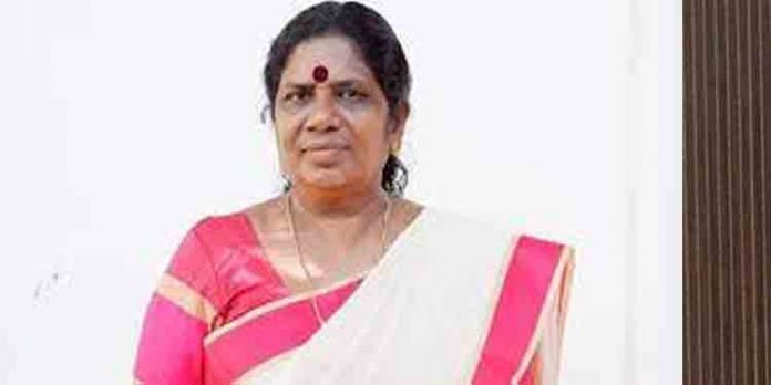 മുഖ്യമന്ത്രിക്കു പിന്നാലെ മന്ത്രി ജെ. ചിഞ്ചുറാണിയും വിദേശത്തേക്ക് മുഖ്യമന്ത്രിക്കു പിന്നാലെ മന്ത്രി ജെ. ചിഞ്ചുറാണിയും വിദേശത്തേക്ക്