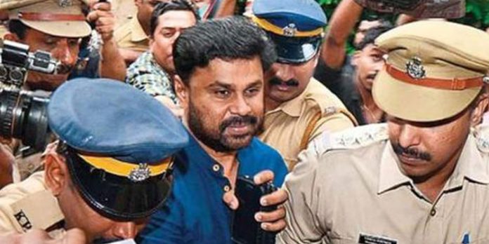 നടിയെ ആക്രമിച്ച കേസ് ; രഹസ്യരേഖകൾ ചോർന്നിട്ടില്ലെന്ന് വിചാരണ കോടതി ; കോടതിയിലെ എ ഡയറി രഹസ്യ രേഖയല്ല നടിയെ ആക്രമിച്ച കേസ് ; രഹസ്യരേഖകൾ ചോർന്നിട്ടില്ലെന്ന് വിചാരണ കോടതി ; കോടതിയിലെ എ ഡയറി രഹസ്യ രേഖയല്ല