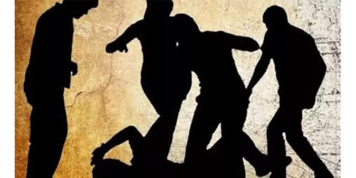 കാപ്പ ചുമത്താനായി പോലീസ് നല്കിയ ശുപാര്ശ കലക്ടര് നിരസിച്ചതോടെ തിരുവനന്തപുരം നഗരത്തില് ഗുണ്ടകള് വിലസുന്നു കാപ്പ ചുമത്താനായി പോലീസ് നല്കിയ ശുപാര്ശ കലക്ടര് നിരസിച്ചതോടെ തിരുവനന്തപുരം നഗരത്തില് ഗുണ്ടകള് വിലസുന്നു