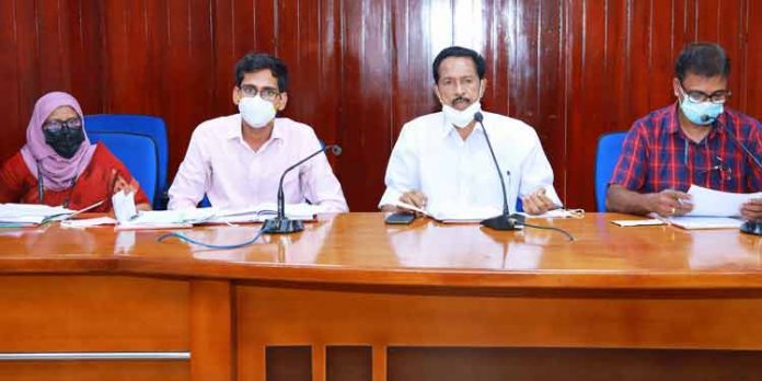 ജില്ലയിലെ കുടിവെള്ള പ്രശ്നങ്ങളില് ജല വിഭവ വകുപ്പ് മന്ത്രിയുമായി ചര്ച്ചയ്ക്ക് വഴിയൊരുക്കും ; ജില്ലാ പഞ്ചായത്ത് പ്രസിഡന്റ് ജില്ലയിലെ കുടിവെള്ള പ്രശ്നങ്ങളില് ജല വിഭവ വകുപ്പ് മന്ത്രിയുമായി ചര്ച്ചയ്ക്ക് വഴിയൊരുക്കും ; ജില്ലാ പഞ്ചായത്ത് പ്രസിഡന്റ്
