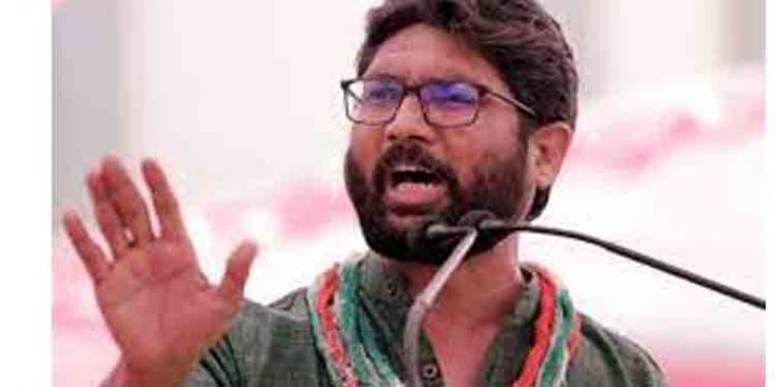 അസം പോലീസ് അറസ്റ്റ് ചെയ്ത ഗുജറാത്ത് എംഎല്എ ജിഗ്നേഷ് മേവാനിക്ക് ജാമ്യം അസം പോലീസ് അറസ്റ്റ് ചെയ്ത ഗുജറാത്ത് എംഎല്എ ജിഗ്നേഷ് മേവാനിക്ക് ജാമ്യം