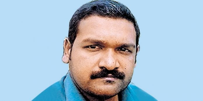 പ്രഷർ കുക്കർ പൊട്ടിത്തെറിച്ചു യുവാവ് മരിച്ചു പ്രഷർ കുക്കർ പൊട്ടിത്തെറിച്ചു യുവാവ് മരിച്ചു