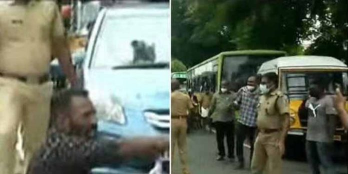 സെക്രട്ടേറിയറ്റിനു മുന്നിൽ പെട്രോളൊഴിച്ച് യുവാക്കളുടെ ആത്മഹത്യാ ശ്രമം സെക്രട്ടേറിയറ്റിനു മുന്നിൽ പെട്രോളൊഴിച്ച് യുവാക്കളുടെ ആത്മഹത്യാ ശ്രമം