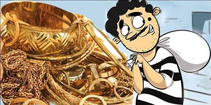 ഉറങ്ങിക്കിടന്ന വീട്ടമ്മയുടെ രണ്ടുപവന്റെ സ്വര്ണ മാലയും ഒരുപവന്റെ വളയും കവര്ന്നു ഉറങ്ങിക്കിടന്ന വീട്ടമ്മയുടെ രണ്ടുപവന്റെ സ്വര്ണ മാലയും ഒരുപവന്റെ വളയും കവര്ന്നു