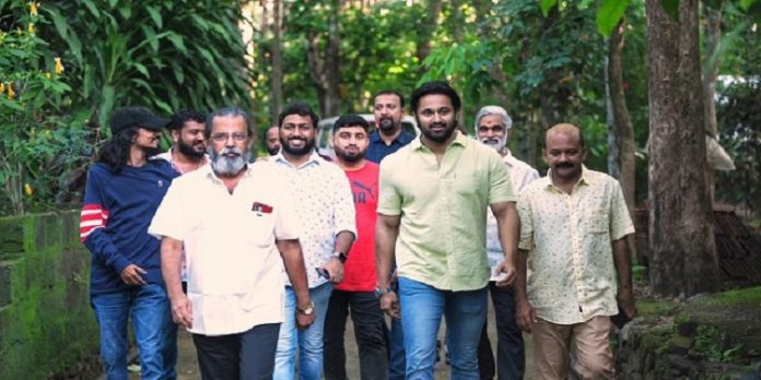 നാടക കലാകാരന്മാരെ ചേർത്ത് നിർത്തി മലയാള സിനിമ ലോകത്തേക്ക് ഉണ്ണിമുകുന്ദന് ; ഇതൊരു പുതു ചരിത്രം നാടക കലാകാരന്മാരെ ചേർത്ത് നിർത്തി മലയാള സിനിമ ലോകത്തേക്ക് ഉണ്ണിമുകുന്ദന് ; ഇതൊരു പുതു ചരിത്രം