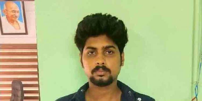 കല്ലില് തലയിടിച്ച് മത്സ്യത്തൊഴിലാളി മരിച്ച കേസില് പ്രതിയെ അറസ്റ്റ് ചെയ്തു കല്ലില് തലയിടിച്ച് മത്സ്യത്തൊഴിലാളി മരിച്ച കേസില് പ്രതിയെ അറസ്റ്റ് ചെയ്തു