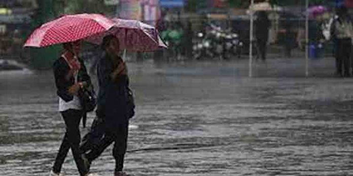 കേരളത്തില് വരുന്ന അഞ്ച് ദിവസം ഇടിയോട് കൂടിയ മഴക്ക് സാധ്യത : കാലാവസ്ഥാ നിരീക്ഷണ വകുപ്പ് കേരളത്തില് വരുന്ന അഞ്ച് ദിവസം ഇടിയോട് കൂടിയ മഴക്ക് സാധ്യത : കാലാവസ്ഥാ നിരീക്ഷണ വകുപ്പ്