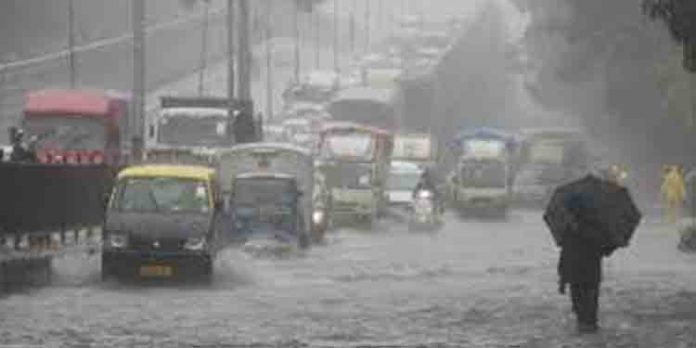 സംസ്ഥാനത്ത് കനത്ത മഴയ്ക്ക് സാധ്യത ; രണ്ടു ജില്ലകളില് ഇന്ന് യെല്ലോ അലര്ട്ട് സംസ്ഥാനത്ത് കനത്ത മഴയ്ക്ക് സാധ്യത ; രണ്ടു ജില്ലകളില് ഇന്ന് യെല്ലോ അലര്ട്ട്