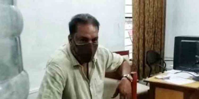 ഹോട്ടലിലെത്തിയ അതിഥിയെ മർദിച്ചു ; റോയ് വയലാറ്റ് കസ്റ്റഡിയിൽ ഹോട്ടലിലെത്തിയ അതിഥിയെ മർദിച്ചു ; റോയ് വയലാറ്റ് കസ്റ്റഡിയിൽ