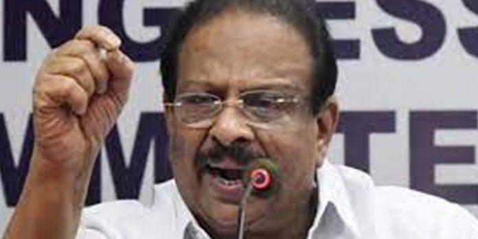 മടിയന്മാരായ നേതാക്കളെ പാര്ട്ടിക്ക് ആവശ്യമില്ല ഡി.സി.സി പ്രസിഡന്റുമാരുടെ പ്രവര്ത്തനവും വിലയിരുത്തും : കെ.സുധാകരന് മടിയന്മാരായ നേതാക്കളെ പാര്ട്ടിക്ക് ആവശ്യമില്ല ഡി.സി.സി പ്രസിഡന്റുമാരുടെ പ്രവര്ത്തനവും വിലയിരുത്തും : കെ.സുധാകരന്