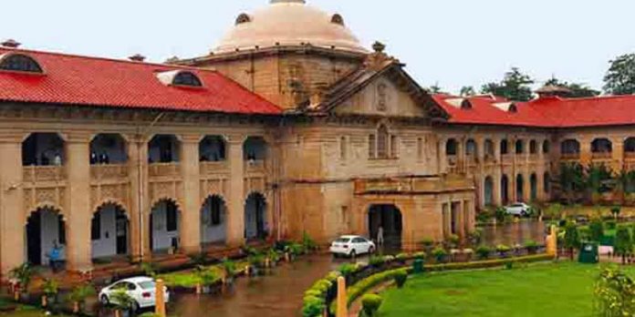മസ്ജിദുകളില് ഉച്ചഭാഷിണി സ്ഥാപിക്കണമെന്ന ഹര്ജി അലഹബാദ് ഹൈകോടതി തള്ളി മസ്ജിദുകളില് ഉച്ചഭാഷിണി സ്ഥാപിക്കണമെന്ന ഹര്ജി അലഹബാദ് ഹൈകോടതി തള്ളി
