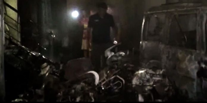 മധ്യപ്രദേശിലെ ഇന്ഡോറില് തീപിടിത്തo ; ഏഴ് പേര് മരിച്ചു മധ്യപ്രദേശിലെ ഇന്ഡോറില് തീപിടിത്തo ; ഏഴ് പേര് മരിച്ചു