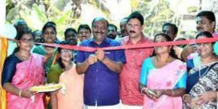 കൊല്ലം ജില്ലാ പഞ്ചായത്ത് നിര്മ്മിച്ച തണ്ണീര് പന്തല് കെട്ടിടം ഉദ്ഘാടനം ചെയ്തു കൊല്ലം ജില്ലാ പഞ്ചായത്ത് നിര്മ്മിച്ച തണ്ണീര് പന്തല് കെട്ടിടം ഉദ്ഘാടനം ചെയ്തു