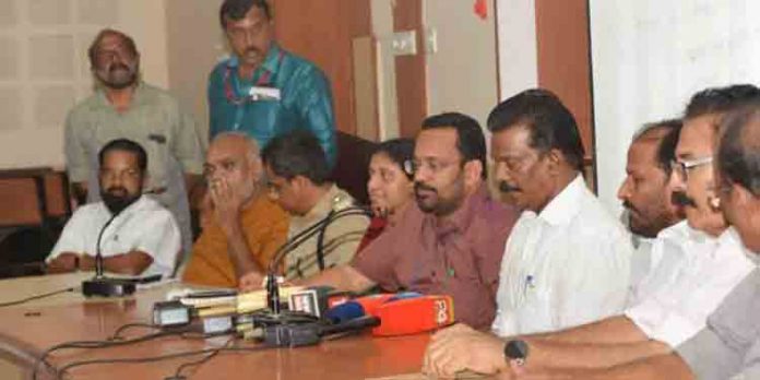 തൃശൂര് പൂരം : കെട്ടിടങ്ങളിലേക്കുള്ള പ്രവേശനം രണ്ടു മണിക്കൂര് മുമ്പുവരെ മാത്രം തൃശൂര് പൂരം : കെട്ടിടങ്ങളിലേക്കുള്ള പ്രവേശനം രണ്ടു മണിക്കൂര് മുമ്പുവരെ മാത്രം