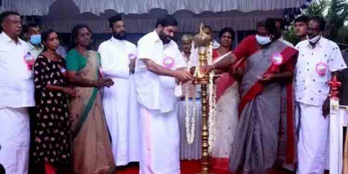 കുമരകത്തെ ഗതാഗതക്കുരുക്കിന് പരിഹാരം ; കാരിക്കാത്തറ പാലം നിർമ്മാണത്തിനു തുടക്കം കുമരകത്തെ ഗതാഗതക്കുരുക്കിന് പരിഹാരം ; കാരിക്കാത്തറ പാലം നിർമ്മാണത്തിനു തുടക്കം