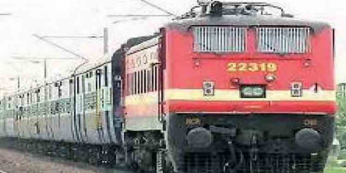ട്രെയിനുകള് വഴിയുള്ള തപാല് നീക്കം നിര്ത്തുന്നു ട്രെയിനുകള് വഴിയുള്ള തപാല് നീക്കം നിര്ത്തുന്നു