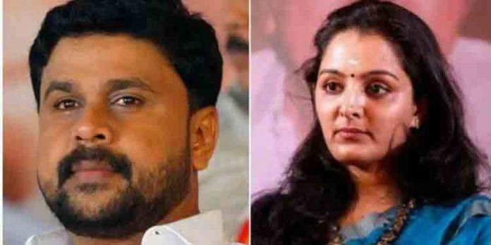 ദിലീപിന്റെ ഫോൺ മഞ്ജു പുഴയിലേക്കു വലിച്ചെറിഞ്ഞെന്ന് മൊഴി ദിലീപിന്റെ ഫോൺ മഞ്ജു പുഴയിലേക്കു വലിച്ചെറിഞ്ഞെന്ന് മൊഴി