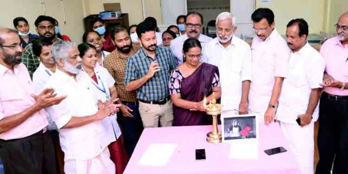 ഭൂമിയിലെ മാലാഖമാർക്ക് ആദരവ് നല്കി ഭൂമിയിലെ മാലാഖമാർക്ക് ആദരവ് നല്കി