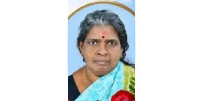 കുടുംബ ക്ഷേത്രത്തിലെ തര്ക്കo ; കസേരയുടെ ഏറുകൊണ്ട് വീട്ടമ്മ മരിച്ചു കുടുംബ ക്ഷേത്രത്തിലെ തര്ക്കo ; കസേരയുടെ ഏറുകൊണ്ട് വീട്ടമ്മ മരിച്ചു