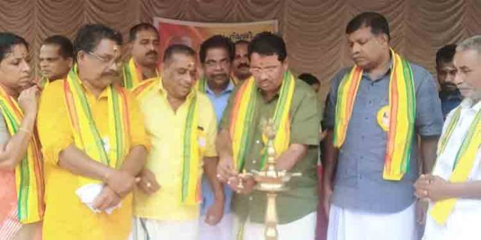 ശ്രീ നാരായണ ഗുരുദേവ ക്ഷേത്ര സമർപ്പണവും പഞ്ചലോഹ വിഗ്രഹ പ്രതിഷ്ഠയും നടന്നു ശ്രീ നാരായണ ഗുരുദേവ ക്ഷേത്ര സമർപ്പണവും പഞ്ചലോഹ വിഗ്രഹ പ്രതിഷ്ഠയും നടന്നു