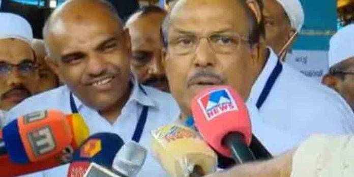 ഒരു വടി വീണുകിട്ടിയെന്ന് കരുതി അടിക്കേണ്ട സംഘടനയല്ല സമസ്ത : പി.കെ കുഞ്ഞാലിക്കുട്ടി ഒരു വടി വീണുകിട്ടിയെന്ന് കരുതി അടിക്കേണ്ട സംഘടനയല്ല സമസ്ത : പി.കെ കുഞ്ഞാലിക്കുട്ടി