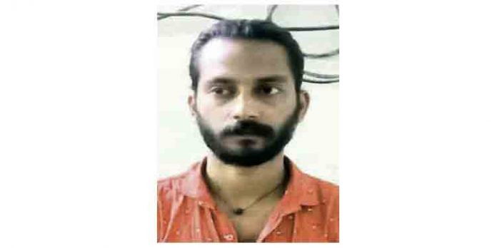 പ്രായപൂര്ത്തിയാകാത്ത പെണ്കുട്ടിയെ തട്ടിക്കൊണ്ടുപോയി പീഡിപ്പിച്ച കേസ് ; മലയാളി യുവാവ് തമിഴ്നാട്ടില് അറസ്റ്റില് പ്രായപൂര്ത്തിയാകാത്ത പെണ്കുട്ടിയെ തട്ടിക്കൊണ്ടുപോയി പീഡിപ്പിച്ച കേസ് ; മലയാളി യുവാവ് തമിഴ്നാട്ടില് അറസ്റ്റില്