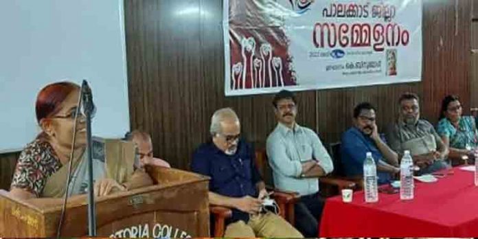 കേന്ദ്രസര്ക്കാര് പുതിയ വിദ്യാഭ്യാസനയം അടിച്ചേല്പ്പിക്കരുതെന്ന് ഓള് കേരള പ്രൈവറ്റ് കോളജ് ടീച്ചേഴ്സ് അസോസിയേഷന് കേന്ദ്രസര്ക്കാര് പുതിയ വിദ്യാഭ്യാസനയം അടിച്ചേല്പ്പിക്കരുതെന്ന് ഓള് കേരള പ്രൈവറ്റ് കോളജ് ടീച്ചേഴ്സ് അസോസിയേഷന്