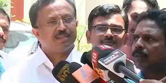 സില്വര് ലൈന് പദ്ധതി അപ്രായോഗികം ; ബദല് നിര്ദേശങ്ങള് റയില്വേ വകുപ്പിന് സമര്പ്പിക്കും – വി.മുരളീധരന് സില്വര് ലൈന് പദ്ധതി അപ്രായോഗികം ; ബദല് നിര്ദേശങ്ങള് റയില്വേ വകുപ്പിന് സമര്പ്പിക്കും – വി.മുരളീധരന്