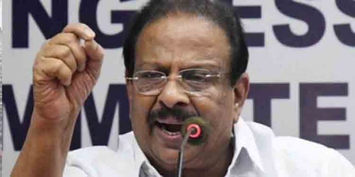 മുഖ്യമന്ത്രിയ്ക്കെതിരെ അധിക്ഷേപം ; കെ സുധാകരനെതിരെ കേസെടുത്തു മുഖ്യമന്ത്രിയ്ക്കെതിരെ അധിക്ഷേപം ; കെ സുധാകരനെതിരെ കേസെടുത്തു