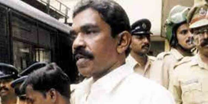 കല്ലുവാതുക്കൽ വിഷമദ്യ ദുരന്തം : മണിച്ചൻെറ മോചന കാര്യത്തിൽ നാലാഴ്ചക്കകം തീരുമാനമെടുക്കണമെന്ന് സുപ്രീം കോടതി കല്ലുവാതുക്കൽ വിഷമദ്യ ദുരന്തം : മണിച്ചൻെറ മോചന കാര്യത്തിൽ നാലാഴ്ചക്കകം തീരുമാനമെടുക്കണമെന്ന് സുപ്രീം കോടതി