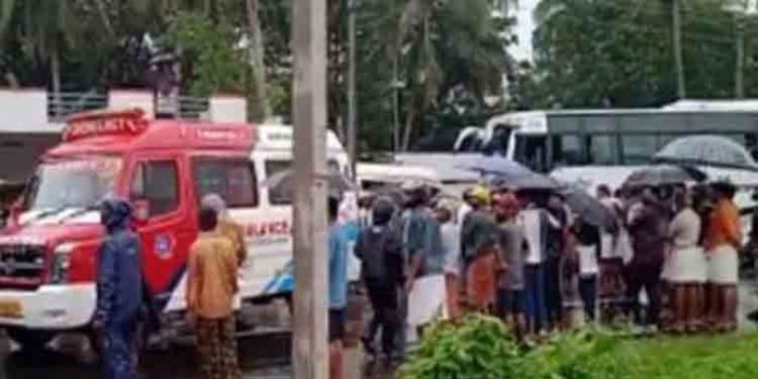ടൂറിസ്റ്റ് ബസ്സും ട്രാവലറും കൂട്ടിയിടിച്ച് ദമ്പതികള്ക്ക് ദാരുണാന്ത്യം ടൂറിസ്റ്റ് ബസ്സും ട്രാവലറും കൂട്ടിയിടിച്ച് ദമ്പതികള്ക്ക് ദാരുണാന്ത്യം