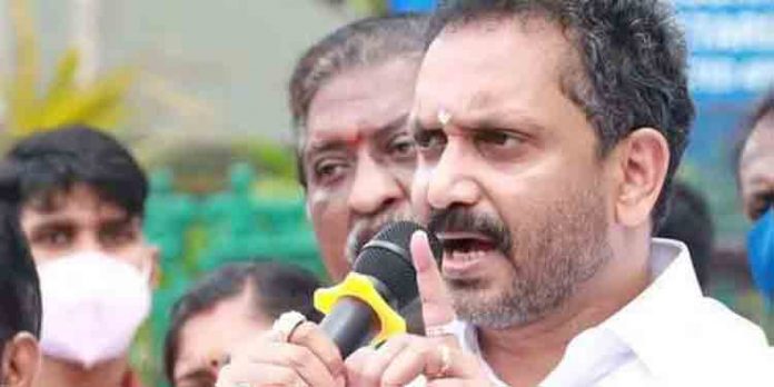 ‘പിസി ജോര്ജിനെക്കാള് മ്ലേച്ഛമായി സംസാരിച്ചവര് ഇന്നും വിലസുന്നു’ ; കെ സുരേന്ദ്രന് ‘പിസി ജോര്ജിനെക്കാള് മ്ലേച്ഛമായി സംസാരിച്ചവര് ഇന്നും വിലസുന്നു’ ; കെ സുരേന്ദ്രന്
