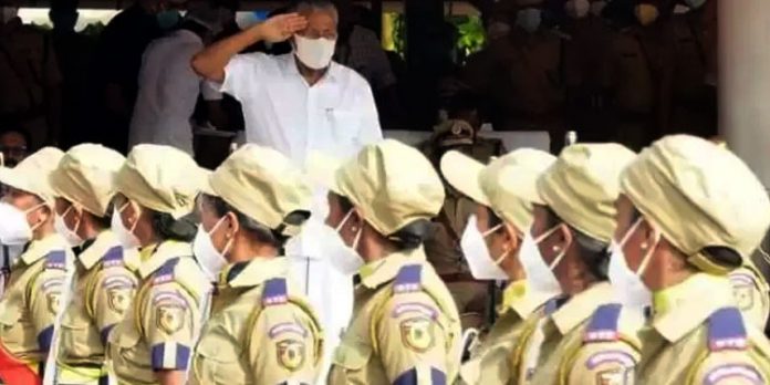 446 പേരുടെ വനിതാ പോലീസ് ബറ്റാലിയന് പുറത്തിറങ്ങി ; സേനകളില് വനിതാ പ്രാതിനിധ്യം വര്ധിപ്പിക്കും – മുഖ്യമന്ത്രി 446 പേരുടെ വനിതാ പോലീസ് ബറ്റാലിയന് പുറത്തിറങ്ങി ; സേനകളില് വനിതാ പ്രാതിനിധ്യം വര്ധിപ്പിക്കും – മുഖ്യമന്ത്രി