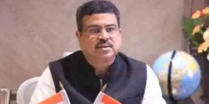 രാജ്യത്തെ എല്ലാ പ്രാദേശിക ഭാഷകളും ദേശീയ ഭാഷകളാണെന്ന് കേന്ദ്ര വിദ്യാഭ്യാസ മന്ത്രി രാജ്യത്തെ എല്ലാ പ്രാദേശിക ഭാഷകളും ദേശീയ ഭാഷകളാണെന്ന് കേന്ദ്ര വിദ്യാഭ്യാസ മന്ത്രി
