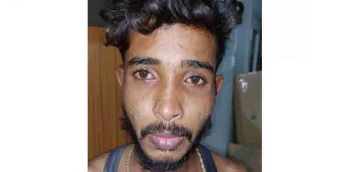 ആശുപത്രിക്ക് സമീപം നിര്ത്തിയിട്ട വാഹനം മോഷ്ടിച്ചയാള് പിടിയില് ആശുപത്രിക്ക് സമീപം നിര്ത്തിയിട്ട വാഹനം മോഷ്ടിച്ചയാള് പിടിയില്