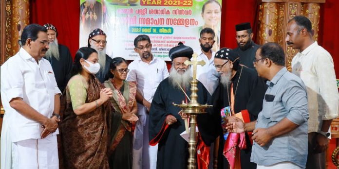 125 മത് കാരൂർ പള്ളിപ്പെരുന്നാളും ജൂബിലി സമാപനവും നടന്നു 125 മത് കാരൂർ പള്ളിപ്പെരുന്നാളും ജൂബിലി സമാപനവും നടന്നു