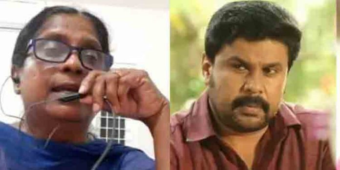അതിജീവിതയും കുടുംബവും കമ്മ്യൂണിസ്റ്റുകാര് ; ഹര്ജിയും തൃക്കാക്കരയുമായി കൂട്ടിക്കുഴയ്ക്കണ്ട അഭിഭാഷക അതിജീവിതയും കുടുംബവും കമ്മ്യൂണിസ്റ്റുകാര് ; ഹര്ജിയും തൃക്കാക്കരയുമായി കൂട്ടിക്കുഴയ്ക്കണ്ട അഭിഭാഷക