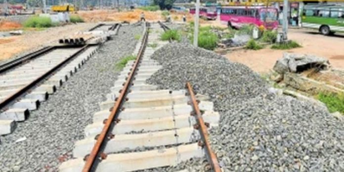 ചിങ്ങവനം – കോട്ടയം – ഏറ്റുമാനൂര് ഇരട്ടപ്പാതയുടെ പണി പൂര്ത്തിയാകുന്നതോടെ ട്രെയിനുകളുടെ സമയം മാറും ചിങ്ങവനം – കോട്ടയം – ഏറ്റുമാനൂര് ഇരട്ടപ്പാതയുടെ പണി പൂര്ത്തിയാകുന്നതോടെ ട്രെയിനുകളുടെ സമയം മാറും