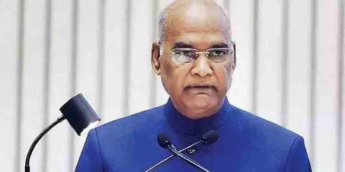 സ്ത്രീ പുരോഗതിയുടെ പാതയിലെ തടസങ്ങൾ നീക്കുന്ന കേരളം പതിറ്റാണ്ടുകളായി ഉജ്ജ്വല മാതൃക : രാഷ്ട്രപതി സ്ത്രീ പുരോഗതിയുടെ പാതയിലെ തടസങ്ങൾ നീക്കുന്ന കേരളം പതിറ്റാണ്ടുകളായി ഉജ്ജ്വല മാതൃക : രാഷ്ട്രപതി