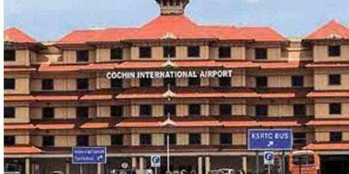നെടുമ്പാശ്ശേരി വിമാനത്താവളത്തില് ടാന്സാനിയന് പൗരനില് നിന്ന് ഇരുപത് കോടിയുടെ മയക്കുമരുന്ന് പിടികൂടി നെടുമ്പാശ്ശേരി വിമാനത്താവളത്തില് ടാന്സാനിയന് പൗരനില് നിന്ന് ഇരുപത് കോടിയുടെ മയക്കുമരുന്ന് പിടികൂടി