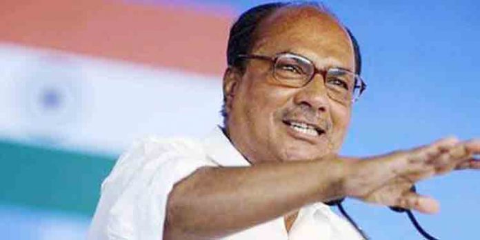 വികസനത്തിന്റെ വര്ണക്കുടമാറ്റം സൃഷ്ടിച്ച ഇടതുപക്ഷമെന്ന അനൗണ്സ്മെന്റ് ; ‘എന്റെ പൊന്നേ ഇങ്ങനെയൊക്കെ പറയാമോ? എന്ന് എ.കെ ആന്റണി വികസനത്തിന്റെ വര്ണക്കുടമാറ്റം സൃഷ്ടിച്ച ഇടതുപക്ഷമെന്ന അനൗണ്സ്മെന്റ് ; ‘എന്റെ പൊന്നേ ഇങ്ങനെയൊക്കെ പറയാമോ? എന്ന് എ.കെ ആന്റണി