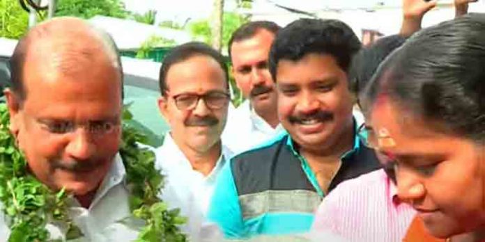 പി.സി ജോര്ജിന് വെണ്ണലയില് സ്വീകരണം പി.സി ജോര്ജിന് വെണ്ണലയില് സ്വീകരണം