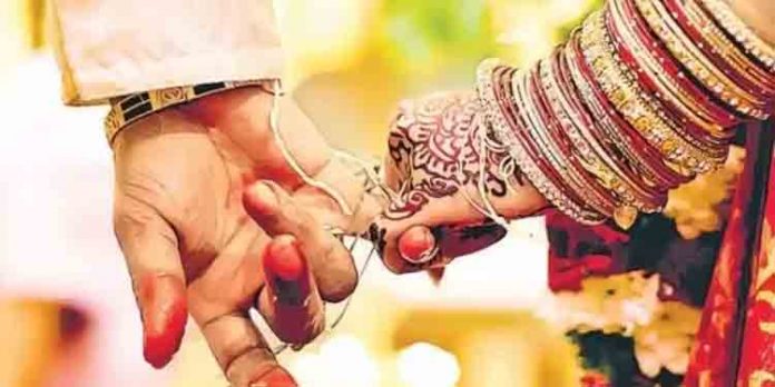 ഫോട്ടോഗ്രാഫറെ ഏര്പ്പാടാക്കാത്തതില് പ്രതിഷേധിച്ച് വധു വിവാഹത്തില് നിന്ന് പിന്മാറി ഫോട്ടോഗ്രാഫറെ ഏര്പ്പാടാക്കാത്തതില് പ്രതിഷേധിച്ച് വധു വിവാഹത്തില് നിന്ന് പിന്മാറി