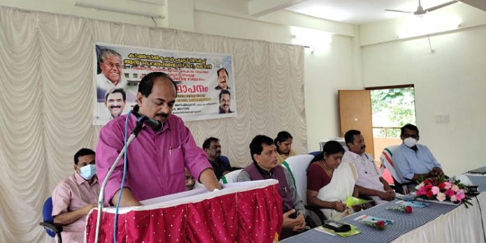 പെരിഞ്ഞൊട്ടക്കൽ സി എഫ് ആർ ഡി കോളേജിലെ പരിമിതികൾ ഘട്ടം ഘട്ടമായി മാറ്റിയെടുക്കും : മന്ത്രി അഡ്വ ജി അനിൽകുമാർ പെരിഞ്ഞൊട്ടക്കൽ സി എഫ് ആർ ഡി കോളേജിലെ പരിമിതികൾ ഘട്ടം ഘട്ടമായി മാറ്റിയെടുക്കും : മന്ത്രി അഡ്വ ജി അനിൽകുമാർ