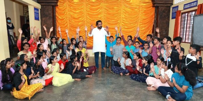 നാടക പഠനക്കളരി സമാപിച്ചു നാടക പഠനക്കളരി സമാപിച്ചു