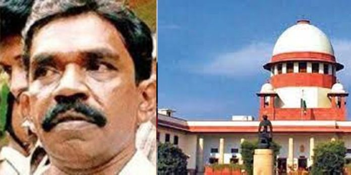 മണിച്ചന്റെ വിടുതല് ഹര്ജിയില് സംസ്ഥാന സര്ക്കാരിന് സുപ്രീംകോടതിയുടെ വിമര്ശനം മണിച്ചന്റെ വിടുതല് ഹര്ജിയില് സംസ്ഥാന സര്ക്കാരിന് സുപ്രീംകോടതിയുടെ വിമര്ശനം