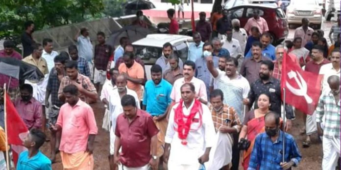 ആഹ്ലാദ പ്രകടനവും റോഡ് ഷോയും നടത്തി ആഹ്ലാദ പ്രകടനവും റോഡ് ഷോയും നടത്തി