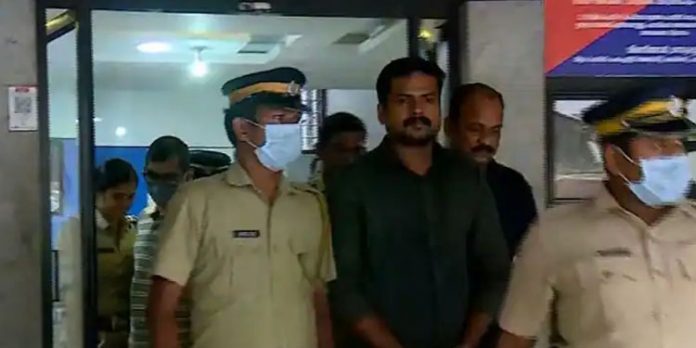ശ്രീനിവാസൻ കൊലക്കേസ് ; അഗ്നിരക്ഷാസേന ഉദ്യോഗസ്ഥൻ ജിഷാദിനെ കസ്റ്റഡിയിൽ വാങ്ങും ശ്രീനിവാസൻ കൊലക്കേസ് ; അഗ്നിരക്ഷാസേന ഉദ്യോഗസ്ഥൻ ജിഷാദിനെ കസ്റ്റഡിയിൽ വാങ്ങും