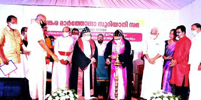 നമുക്കുള്ള വിഭവങ്ങളെ പങ്കിടുന്നതിലൂടെ മാത്രമെ സമൂഹത്തോടുള്ള പ്രതിബന്ധത നിറവേറ്റാൻ കഴിയു ; തിയഡോഷ്യസ് മാർത്തോമ്മാ മെത്രാപ്പോലീത്താ നമുക്കുള്ള വിഭവങ്ങളെ പങ്കിടുന്നതിലൂടെ മാത്രമെ സമൂഹത്തോടുള്ള പ്രതിബന്ധത നിറവേറ്റാൻ കഴിയു ; തിയഡോഷ്യസ് മാർത്തോമ്മാ മെത്രാപ്പോലീത്താ
