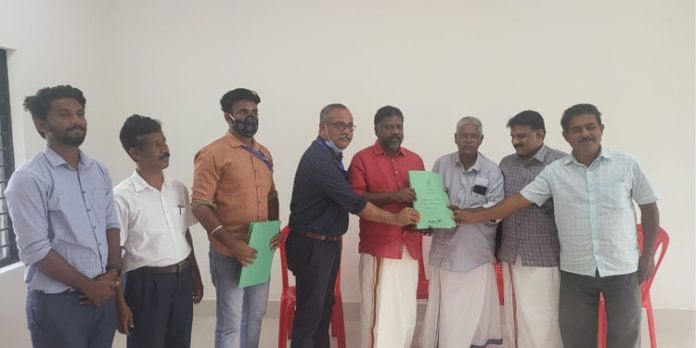 കൊടുമണ് സ്റ്റേഡിയം കായിക വകുപ്പ് ഗ്രാമപഞ്ചായത്തിന് കൈമാറി ; സമ്പൂര്ണമായി നിര്മാണം പൂര്ത്തിയാക്കിയതിന്റെ ഉദ്ഘാടനം 18ന് കൊടുമണ് സ്റ്റേഡിയം കായിക വകുപ്പ് ഗ്രാമപഞ്ചായത്തിന് കൈമാറി ; സമ്പൂര്ണമായി നിര്മാണം പൂര്ത്തിയാക്കിയതിന്റെ ഉദ്ഘാടനം 18ന്